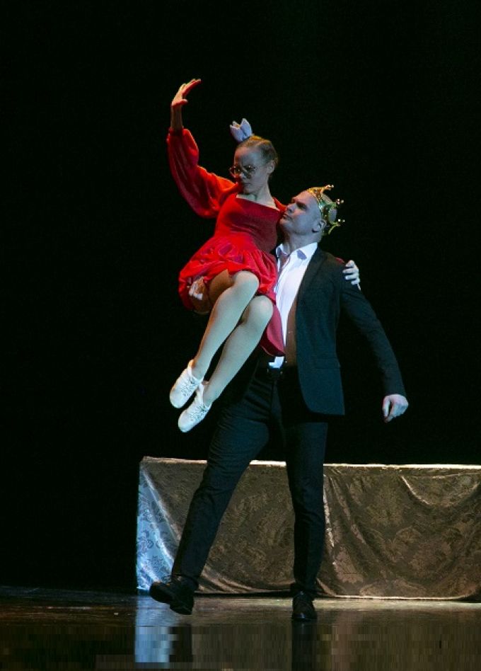 НЕ бременские музыканты: Новогодний танцевальный шоу-спектакль