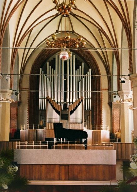 Музыка танцующего снега: орган, рояль, гобой и альт